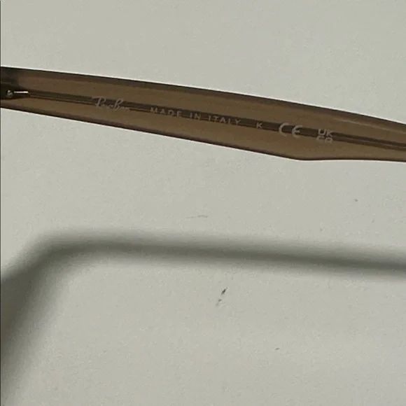 ❤️ Ray-Ban RB4305 Sunglasses with Case - Picture 4 of 5